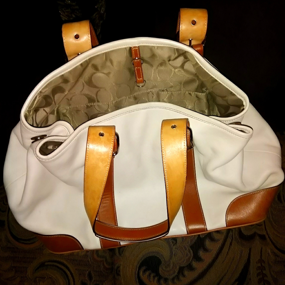 Coach shoulder bag